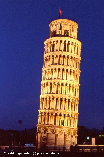 http://www.pisaonline.it/toscana/pisa/pisa_da_visitare/arte_cultura/chiese_monumenti/torre_pendente/Image58.jpg